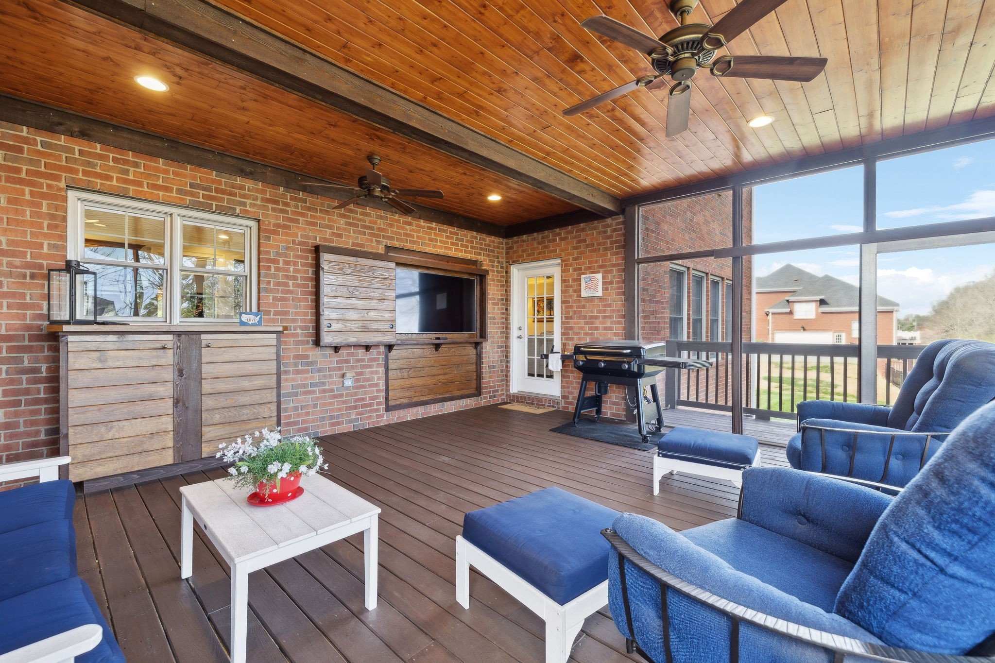 2145 Summer Hill Cir Property Photo 45