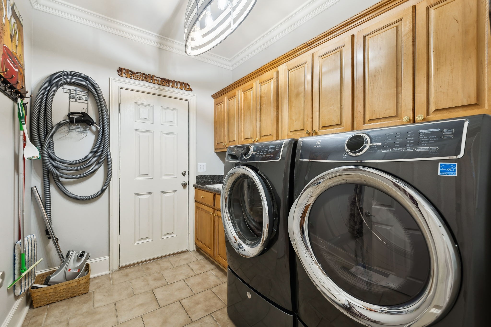 2145 Summer Hill Cir Property Photo 48