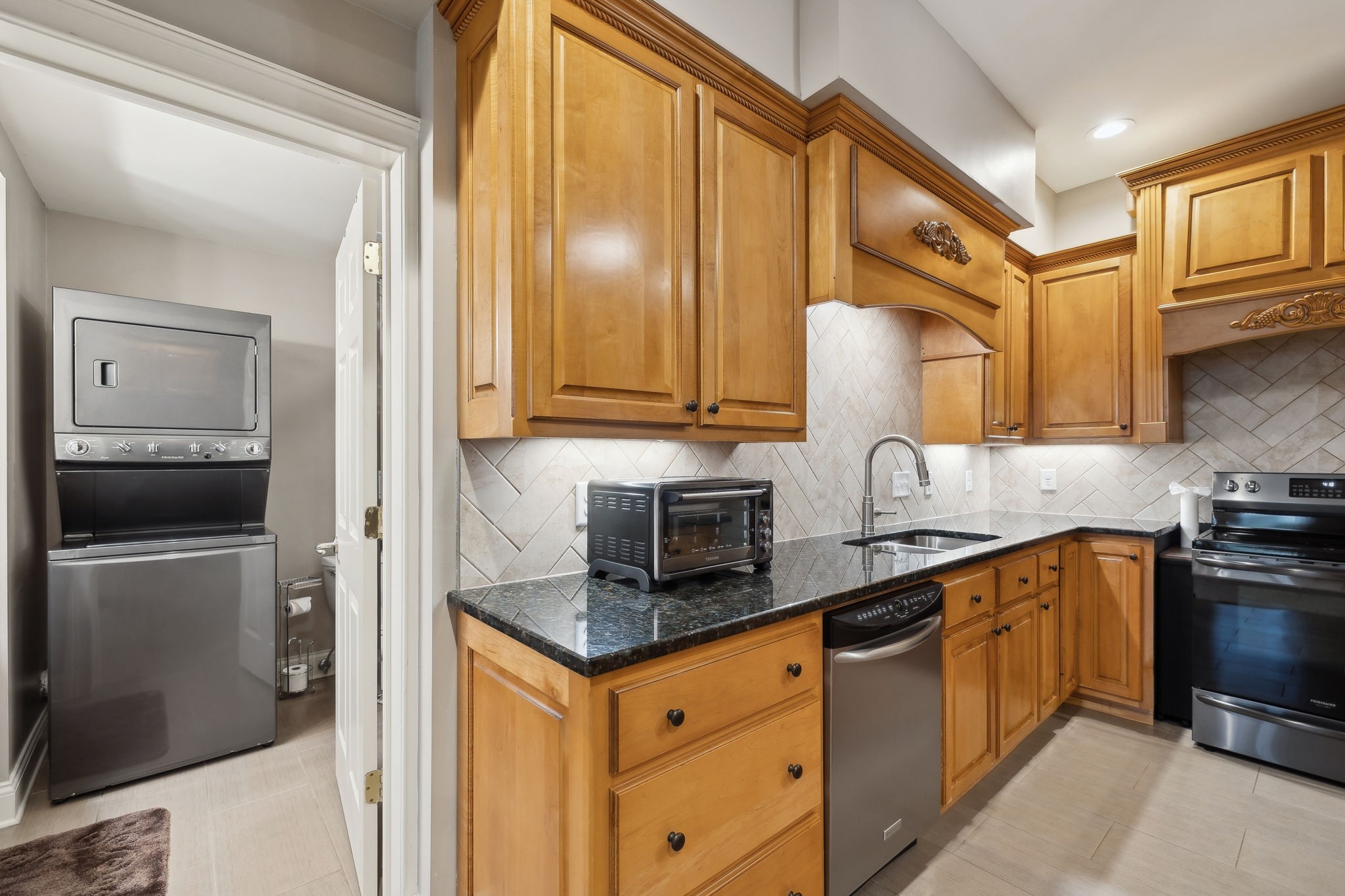 2145 Summer Hill Cir Property Photo 69