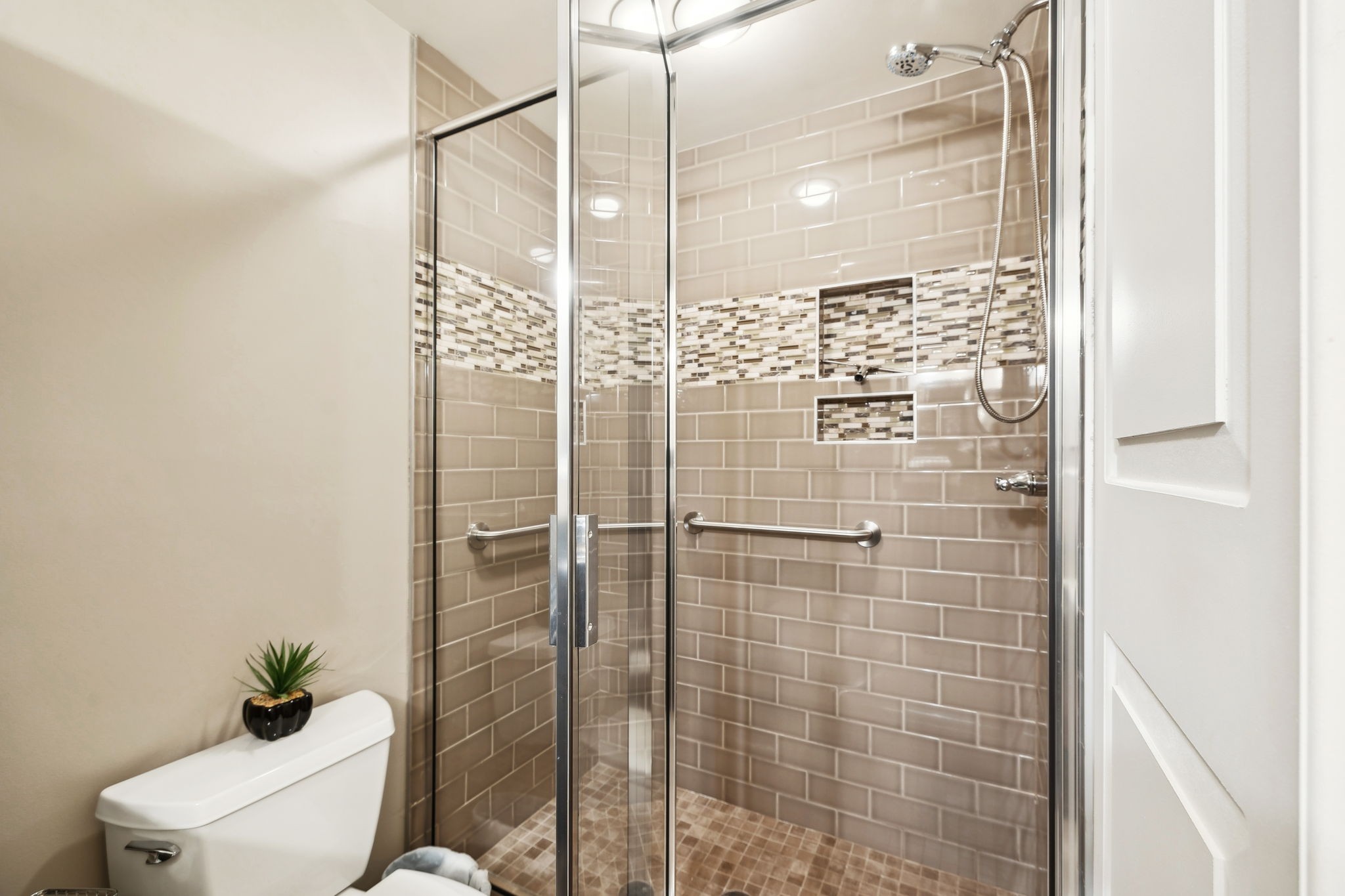 2145 Summer Hill Cir Property Photo 74