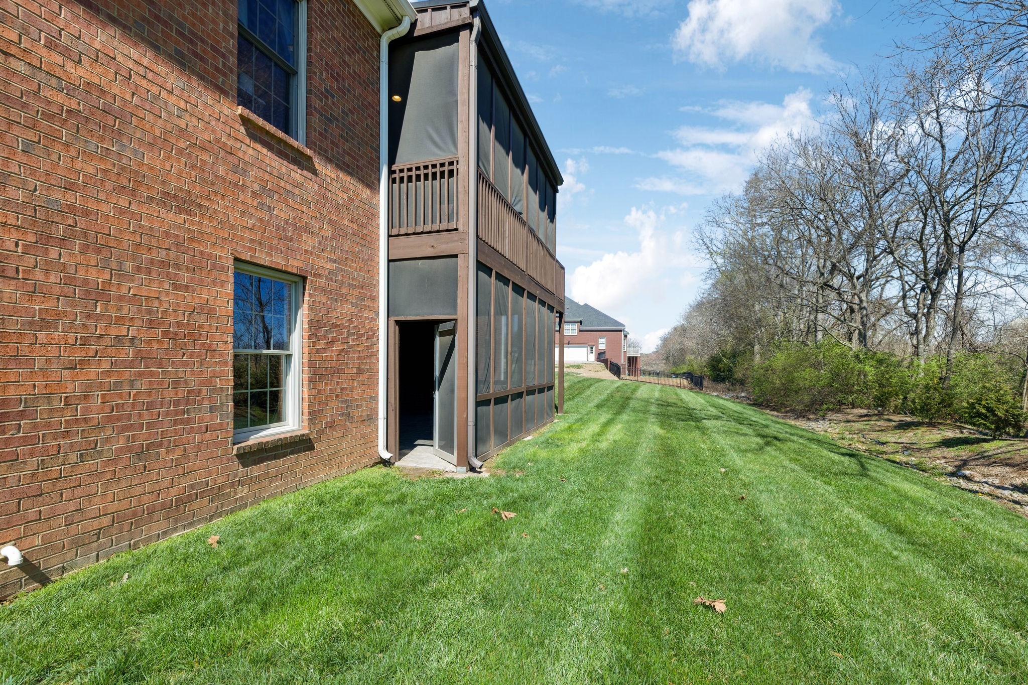 2145 Summer Hill Cir Property Photo 85
