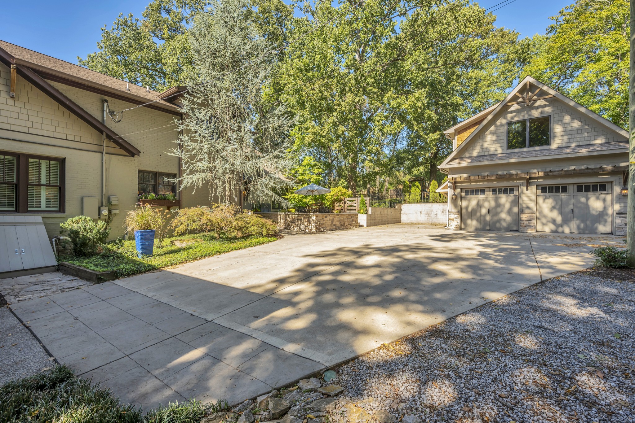 2210 Sharondale Dr Property Photo 43