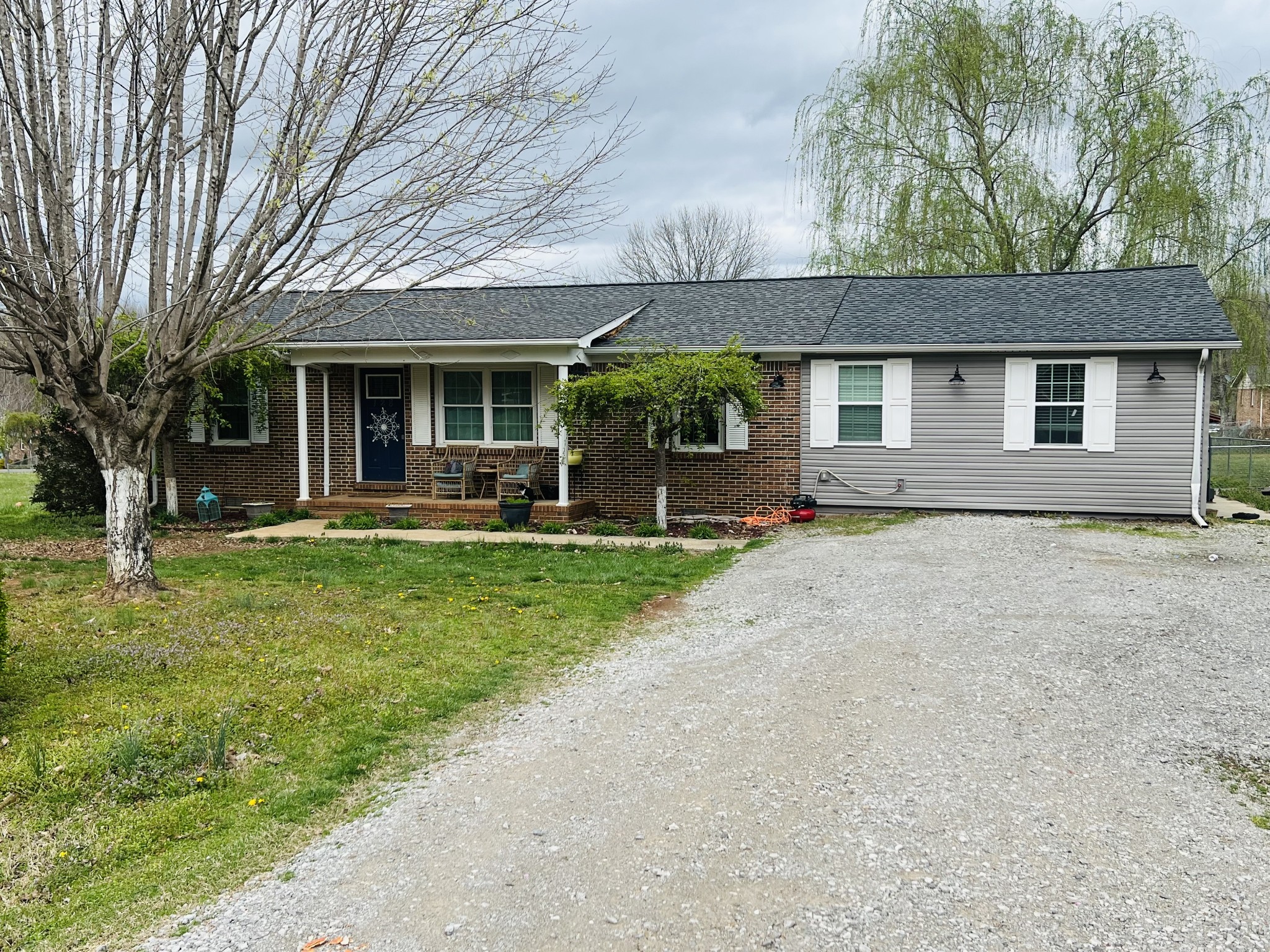 128 Briarwood Dr Property Photo