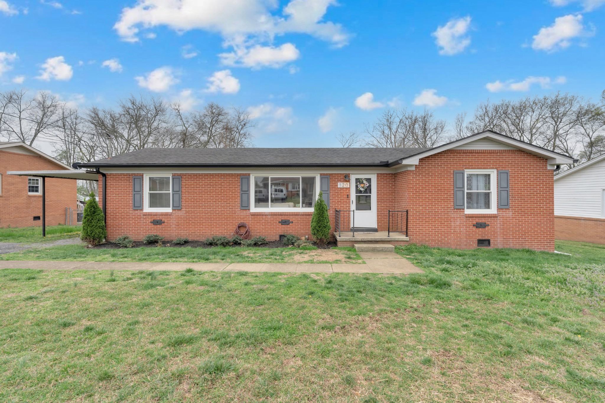 120 Enden Ave Property Photo