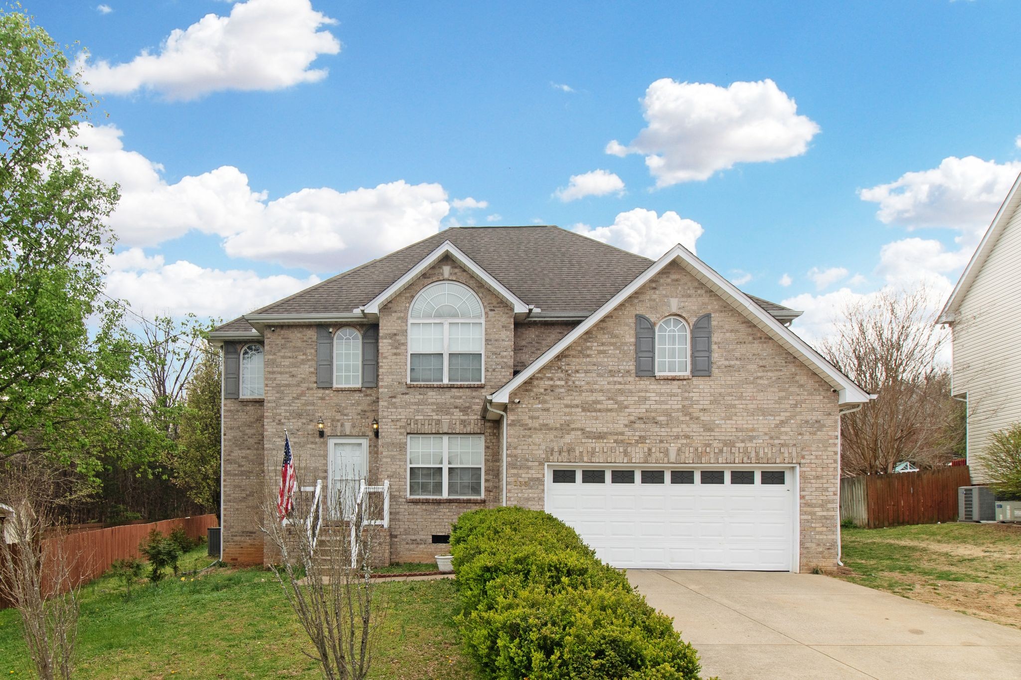 233 Briarcotes Cir Property Photo