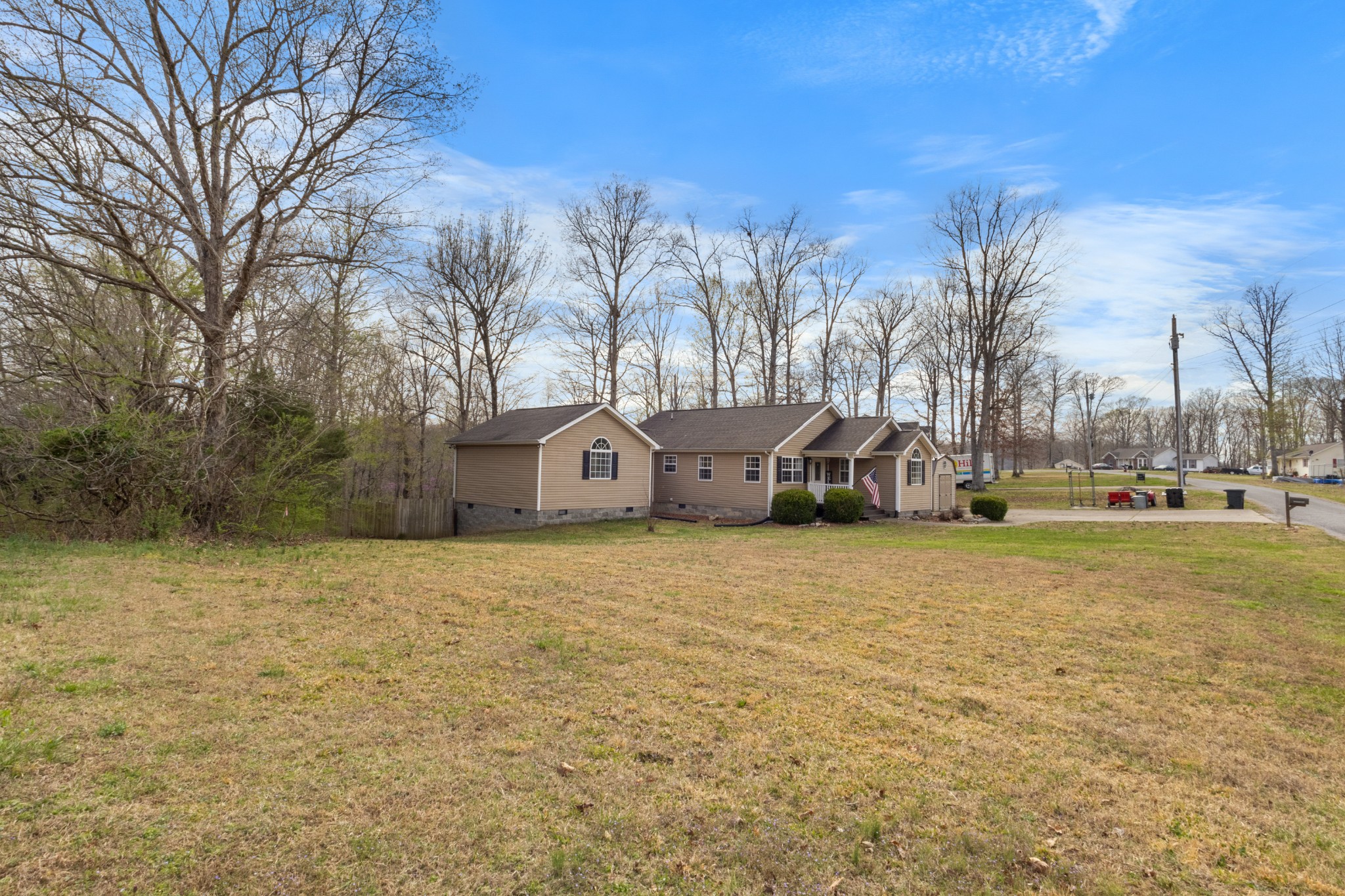 158 Fitzgerald Dr Property Photo 5