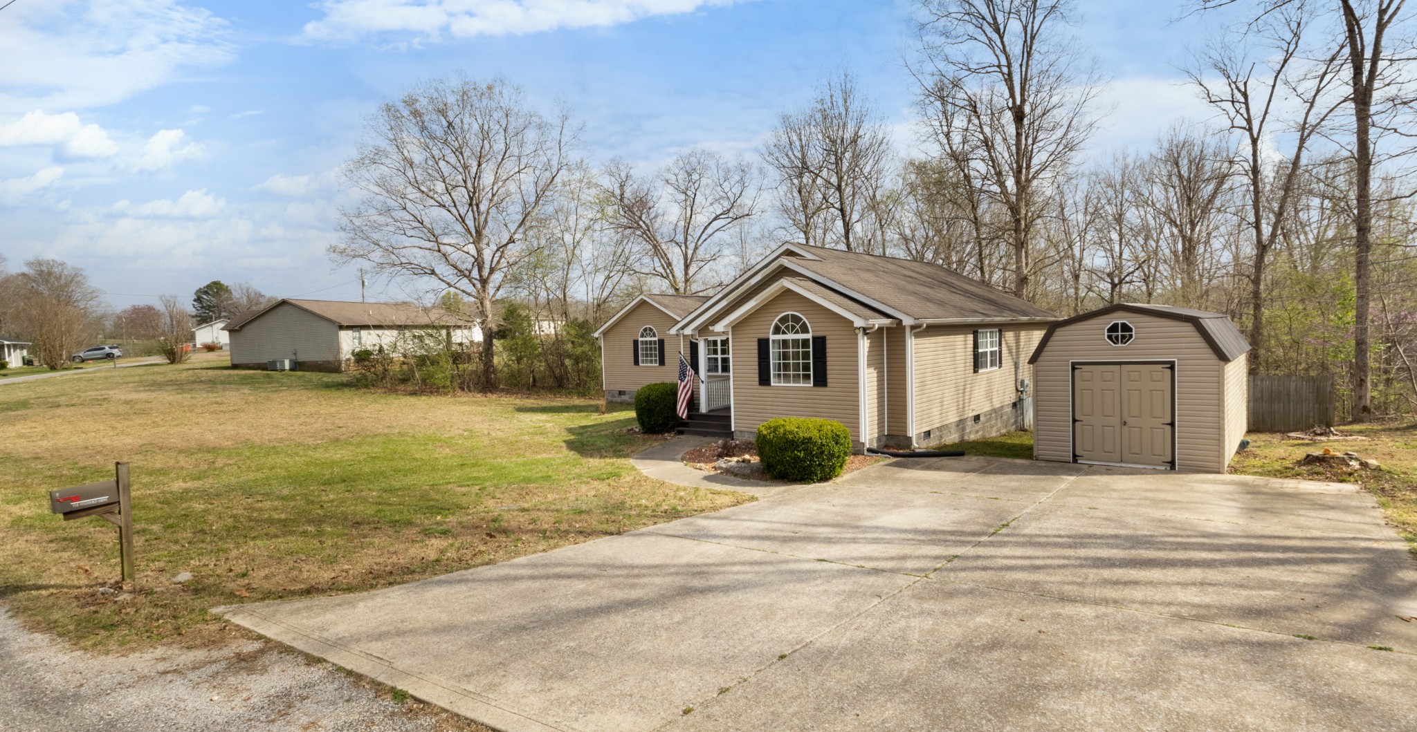 158 Fitzgerald Dr Property Photo 7