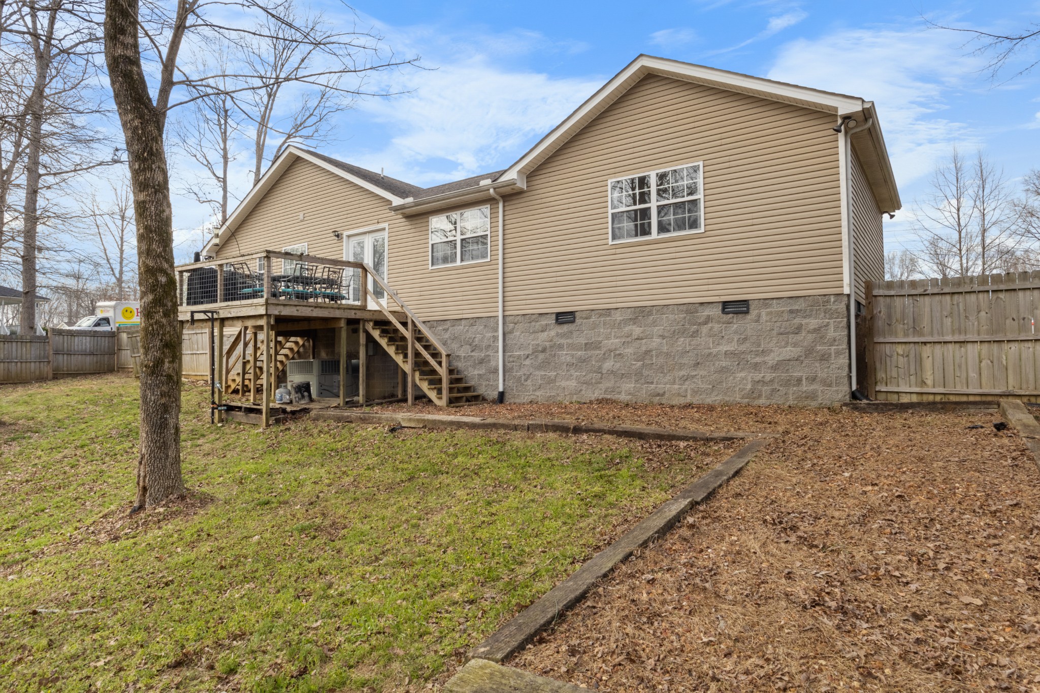 158 Fitzgerald Dr Property Photo 37