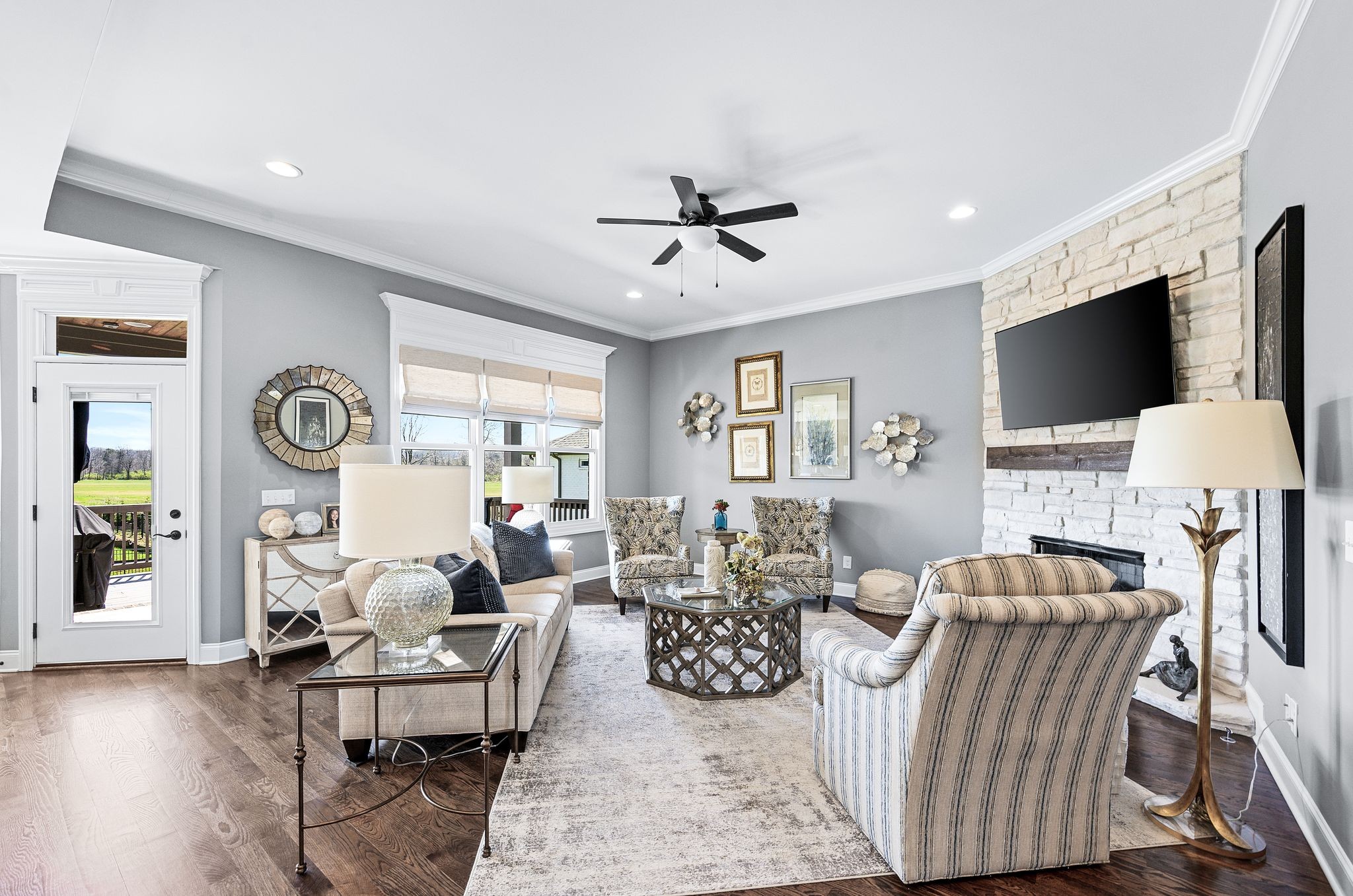 1027 Abbey Road Way Property Photo 10