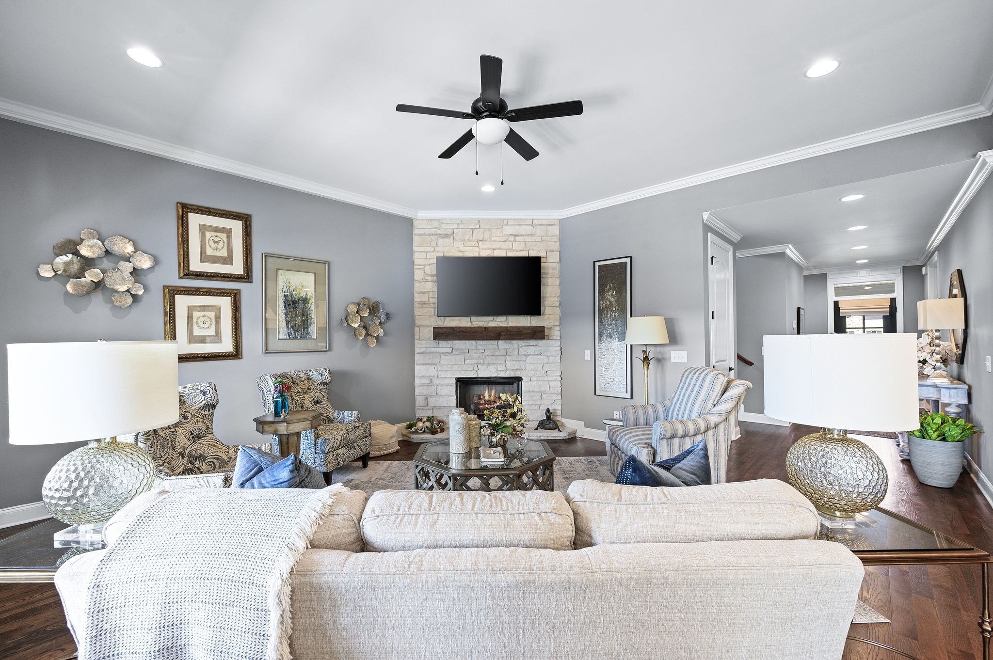1027 Abbey Road Way Property Photo 12