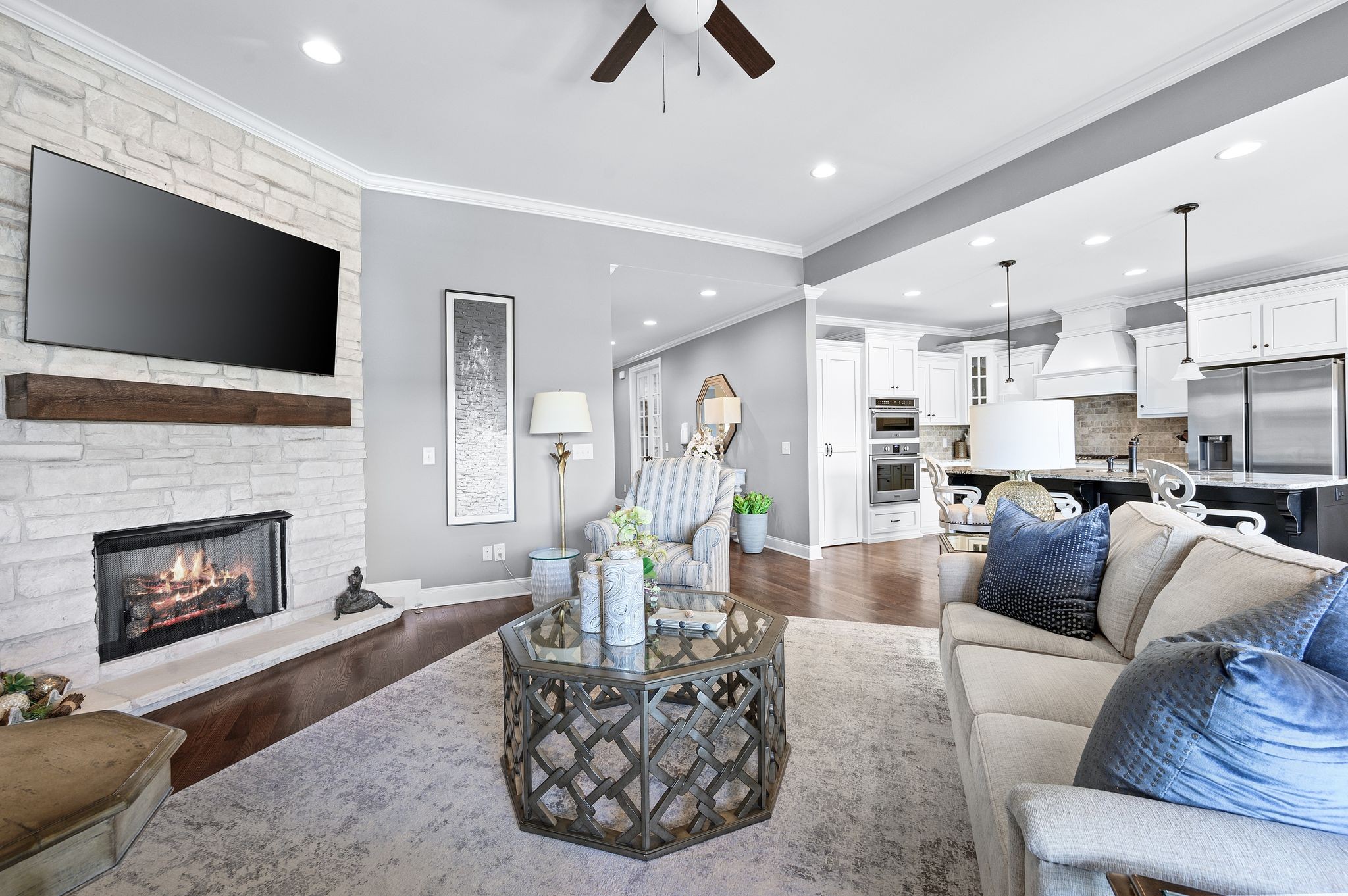 1027 Abbey Road Way Property Photo 15