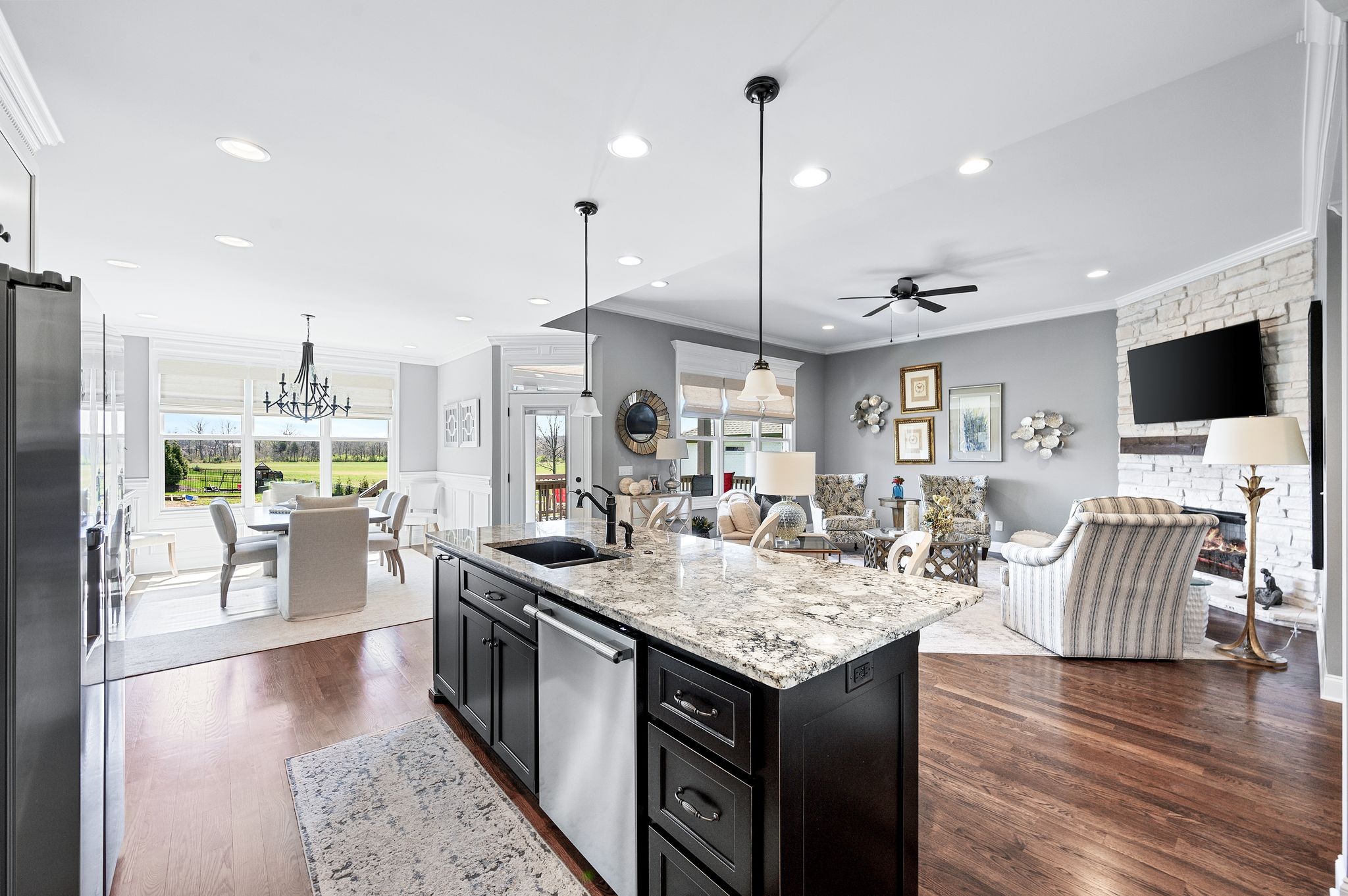 1027 Abbey Road Way Property Photo 24