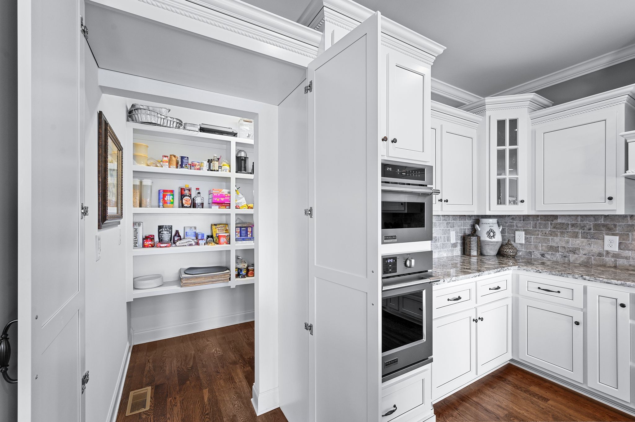 1027 Abbey Road Way Property Photo 25