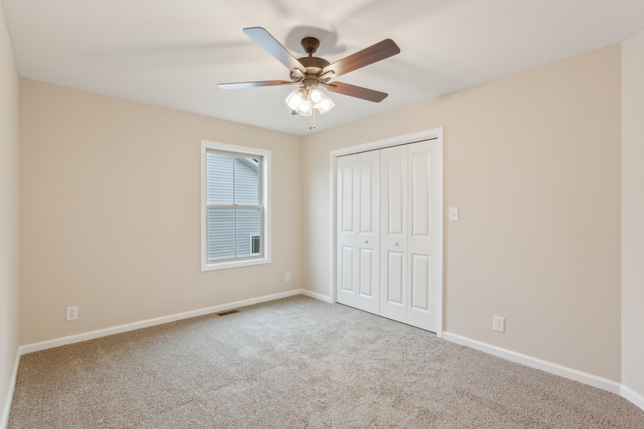 1437 Isaiah Dr Property Photo 16