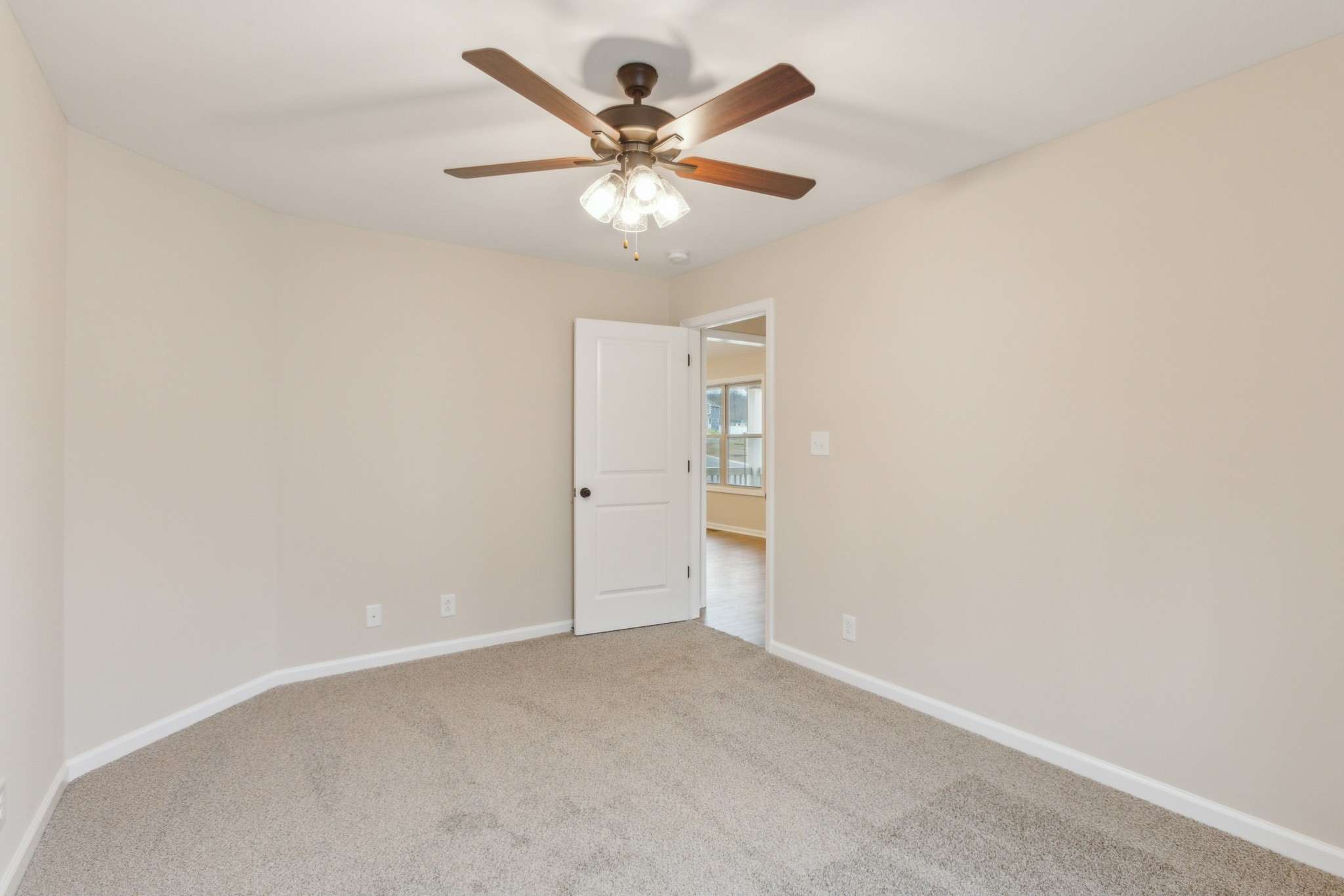 1437 Isaiah Dr Property Photo 17