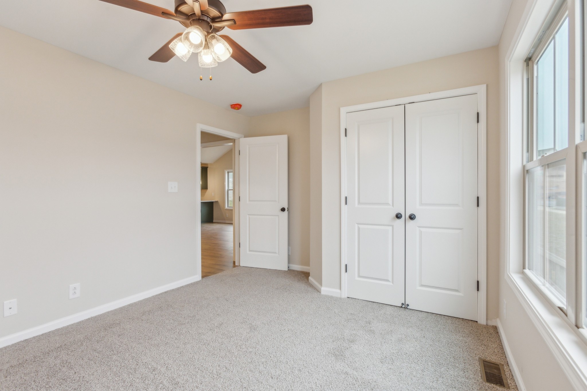 1437 Isaiah Dr Property Photo 20