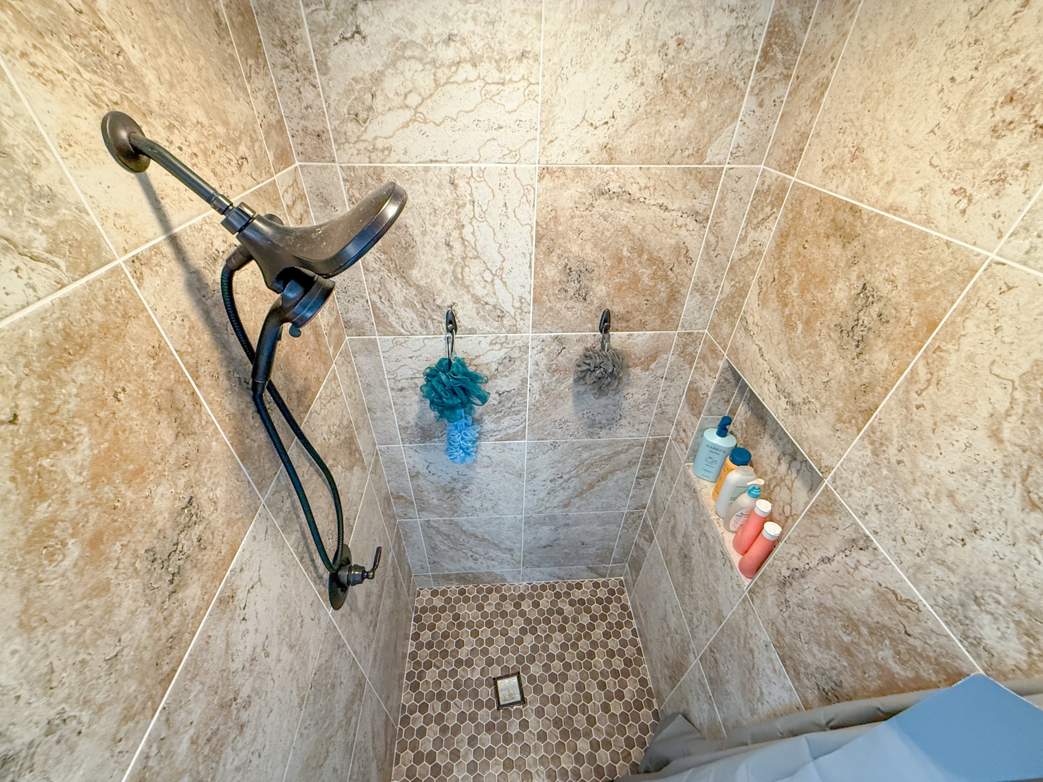 420 Fort Hill Dr Property Photo 8