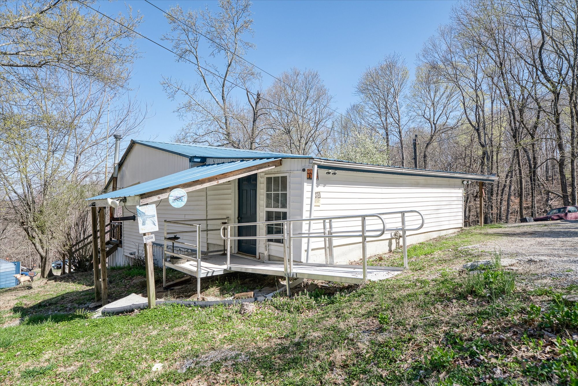 618 Old Baker Mtn Rd Property Photo
