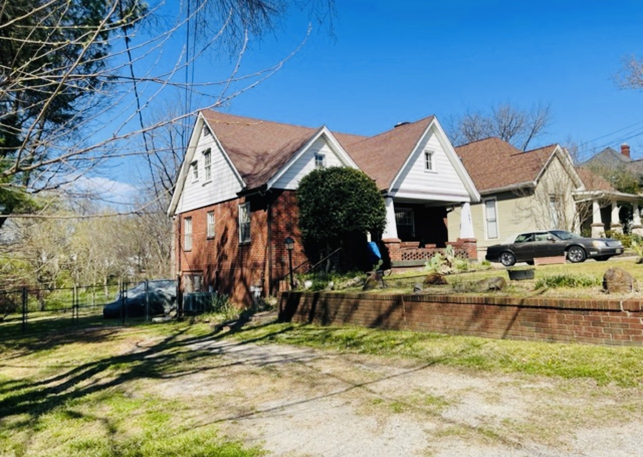 1007 Petway Ave, Ne Property Photo 4