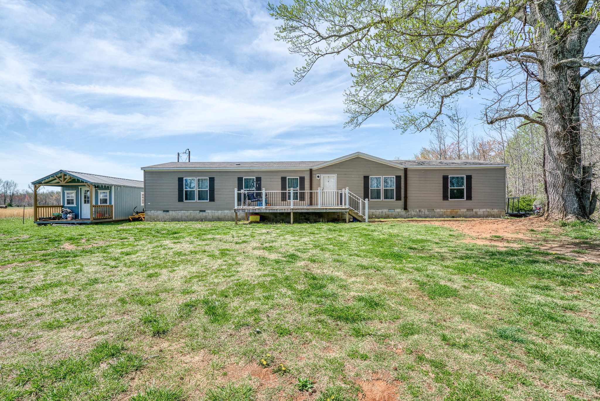 587 Glenn Rd Property Photo