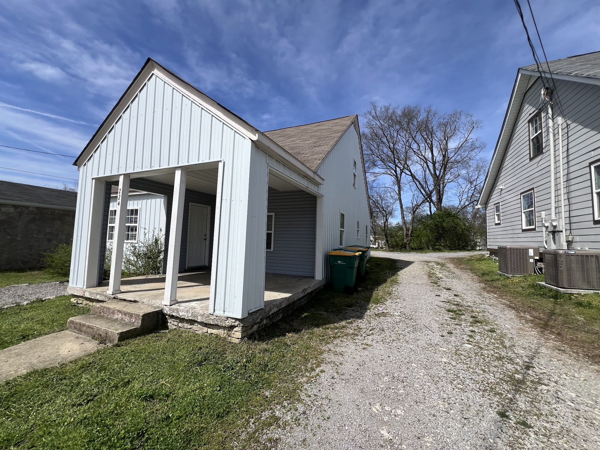 224 Mcclure St Property Photo 3