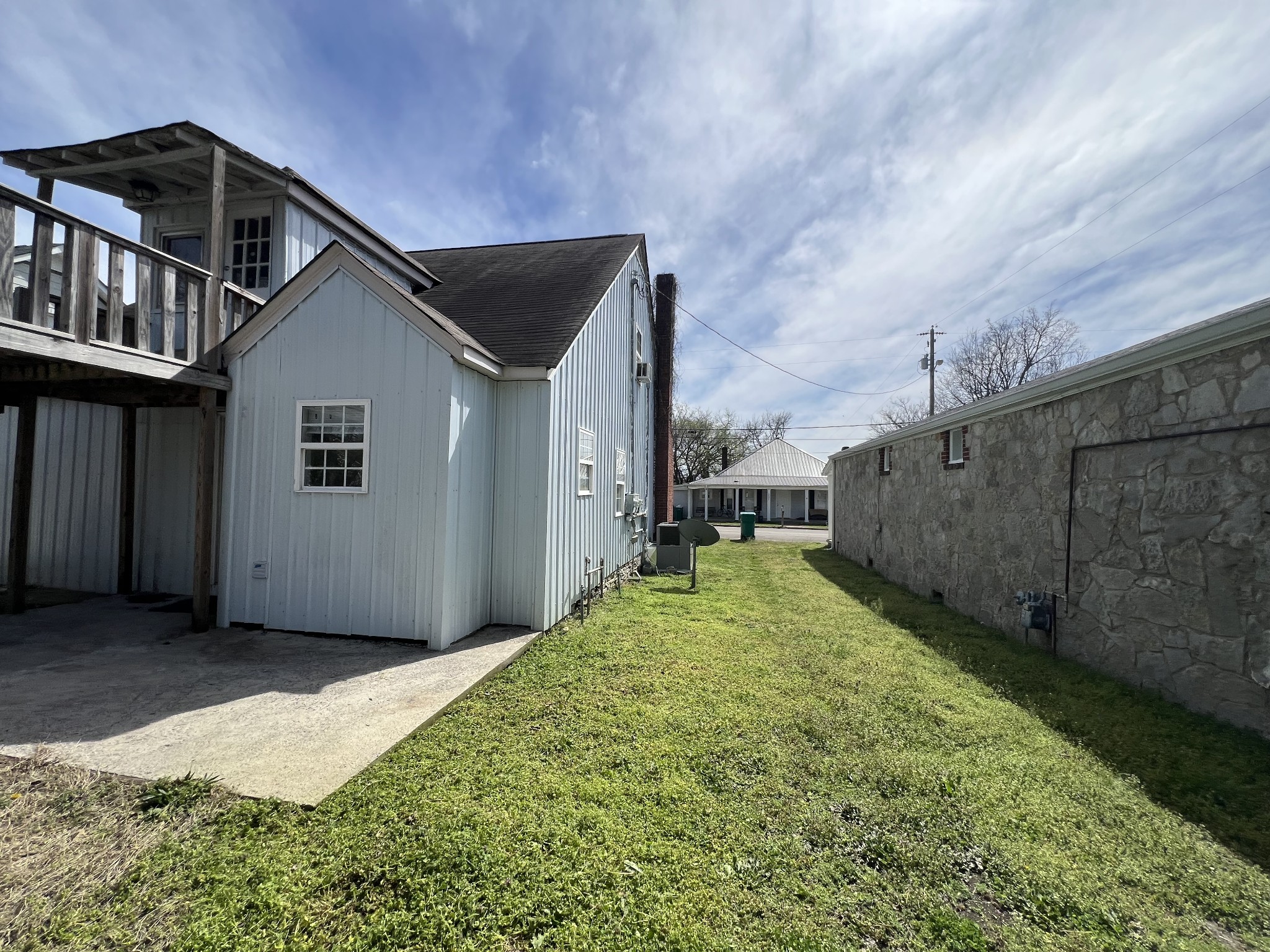224 Mcclure St Property Photo 5
