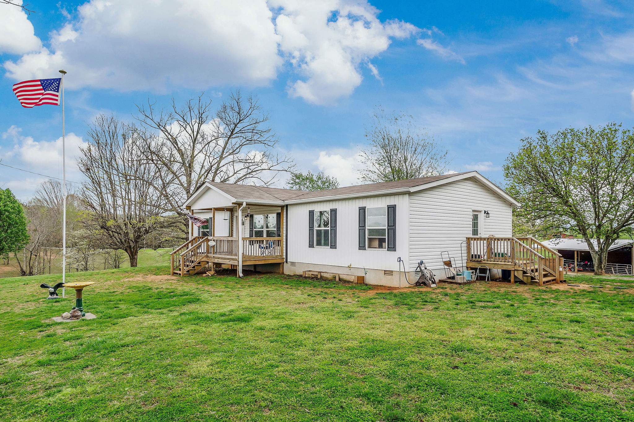 926 County House Rd Property Photo