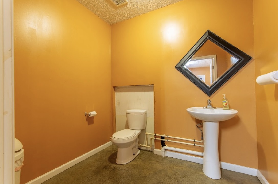 375 Talley St Property Photo 22