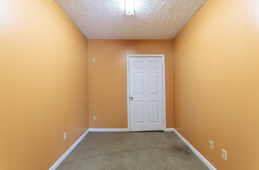 375 Talley St Property Photo 23
