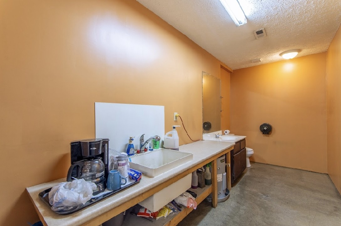 375 Talley St Property Photo 26