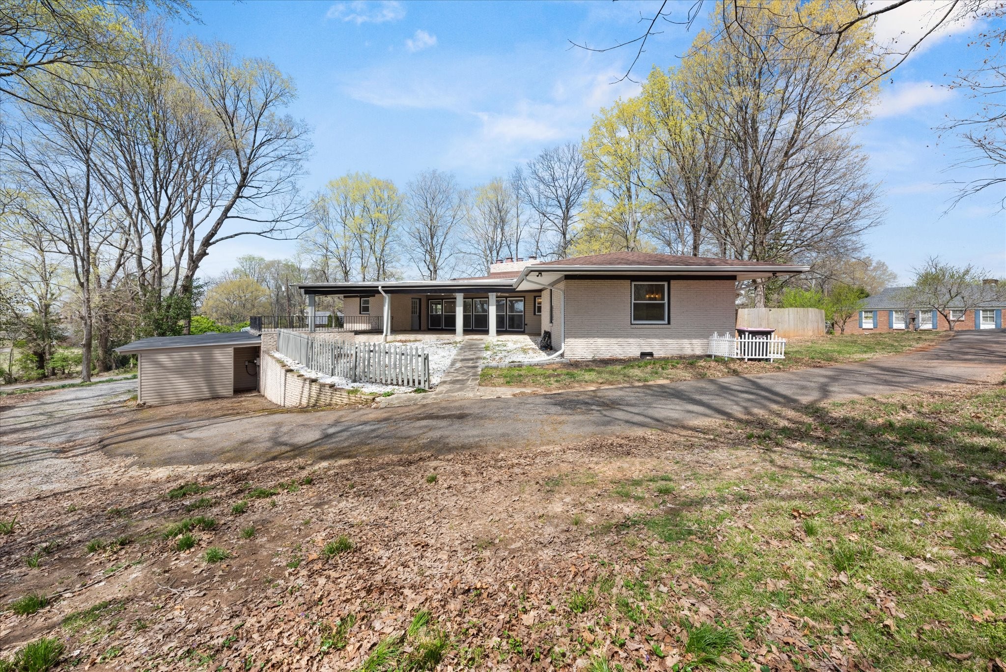 276 E Porters Bluff Rd, E Property Photo 39
