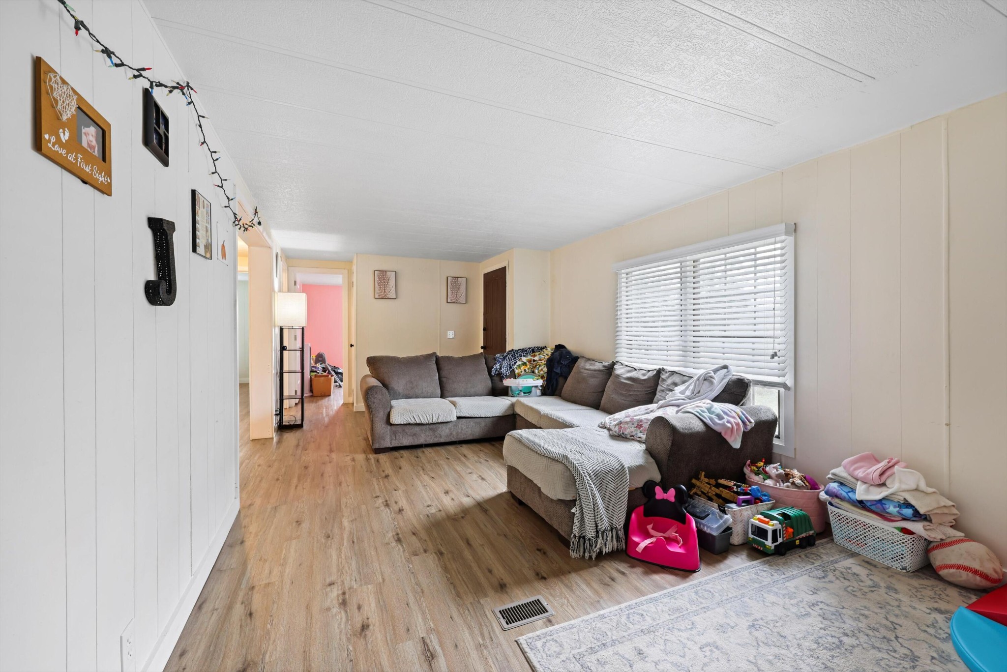 11061 Matthew Road Property Photo 4