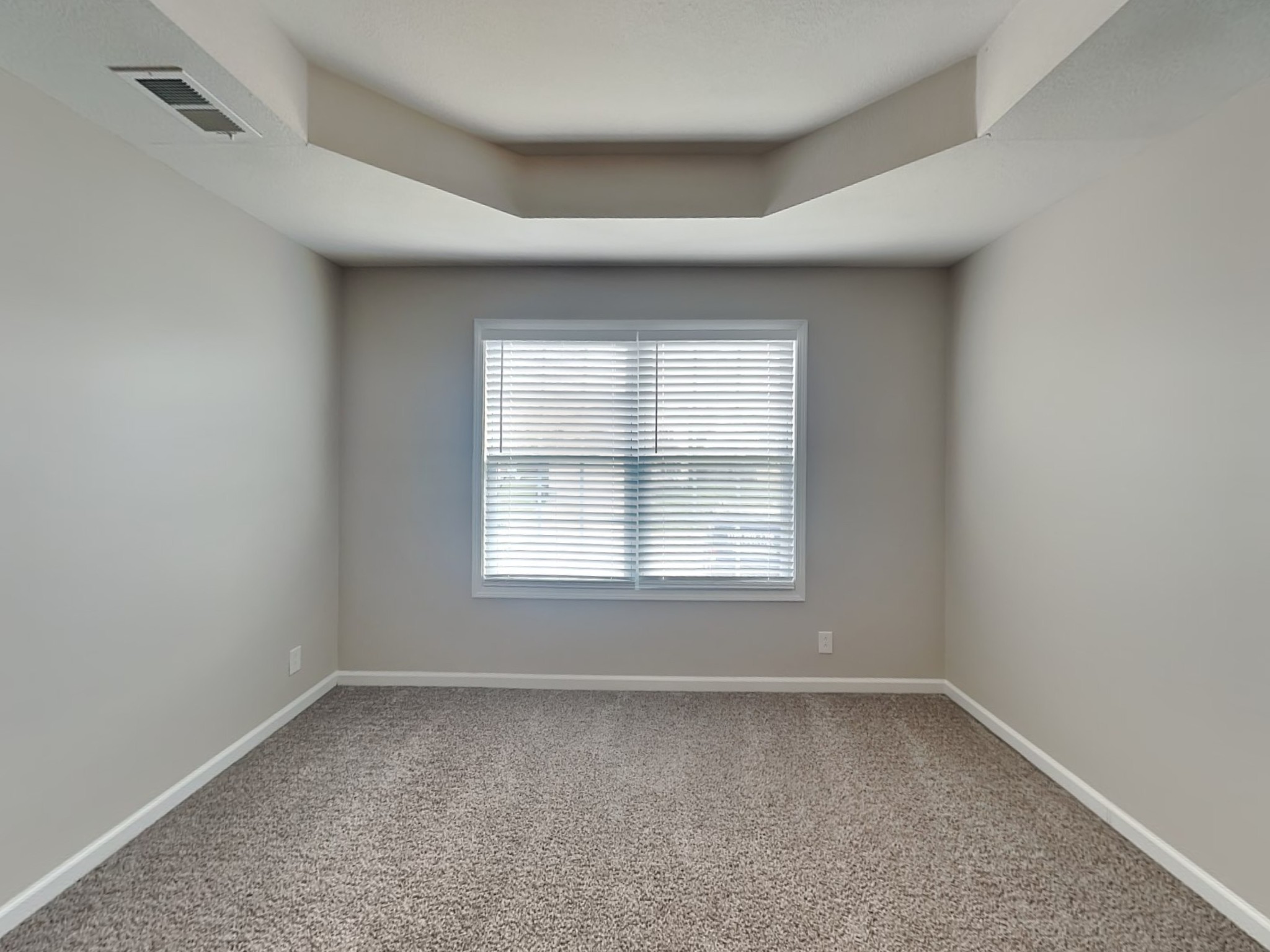 327 Mills Dr Property Photo 6