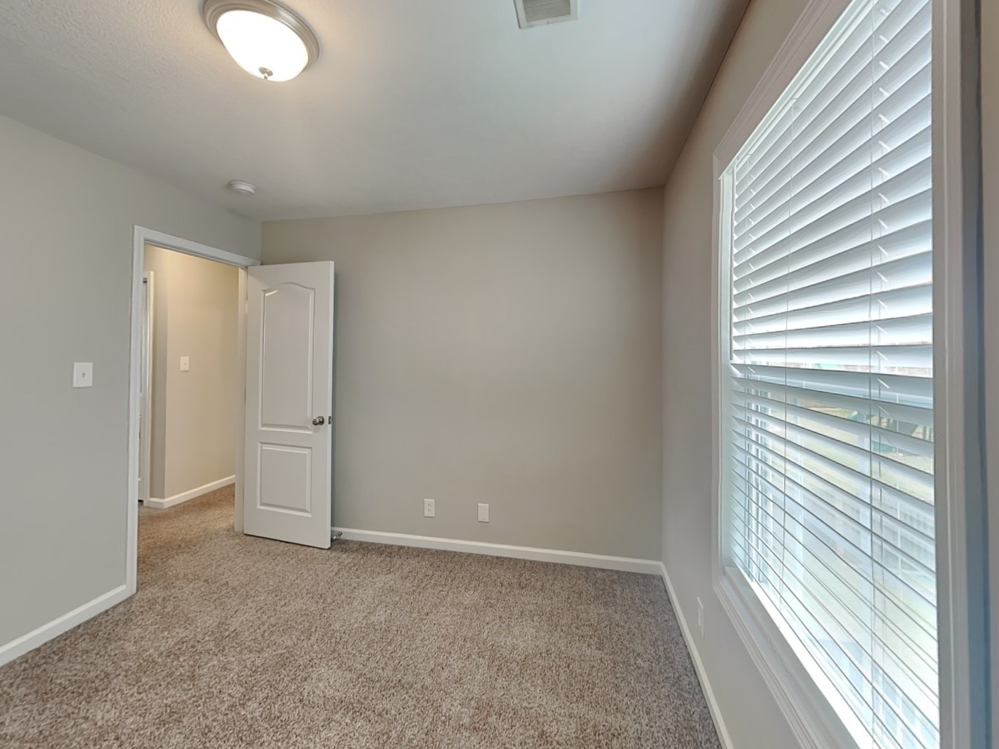 327 Mills Dr Property Photo 13
