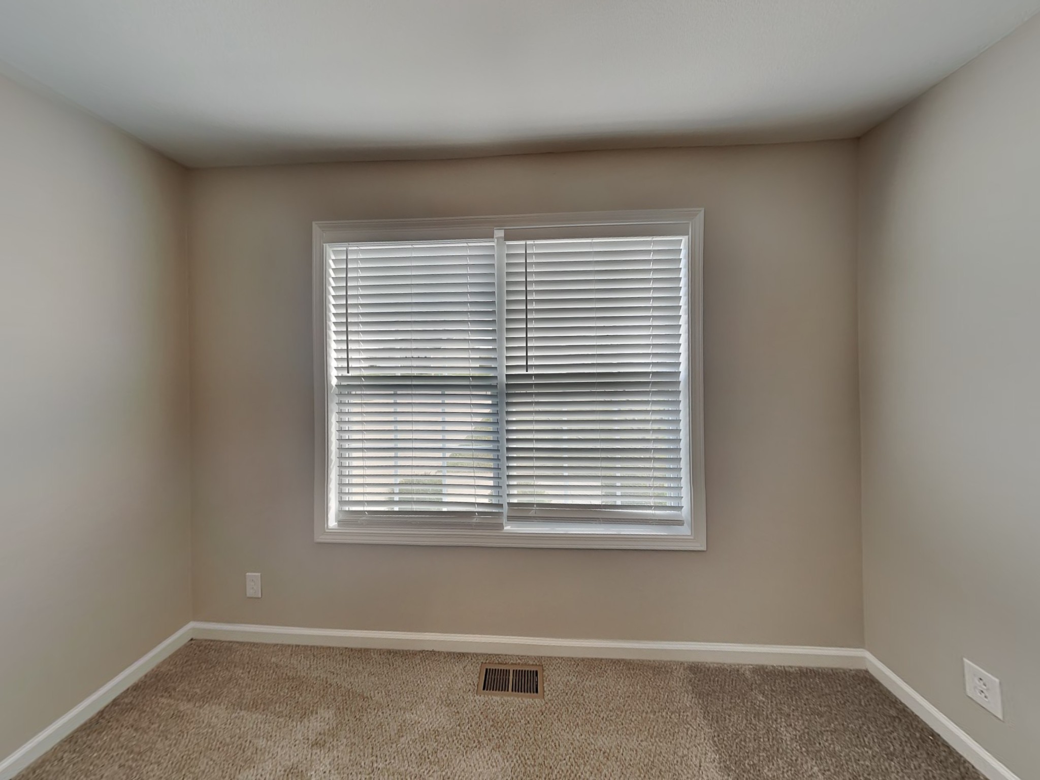 327 Mills Dr Property Photo 17