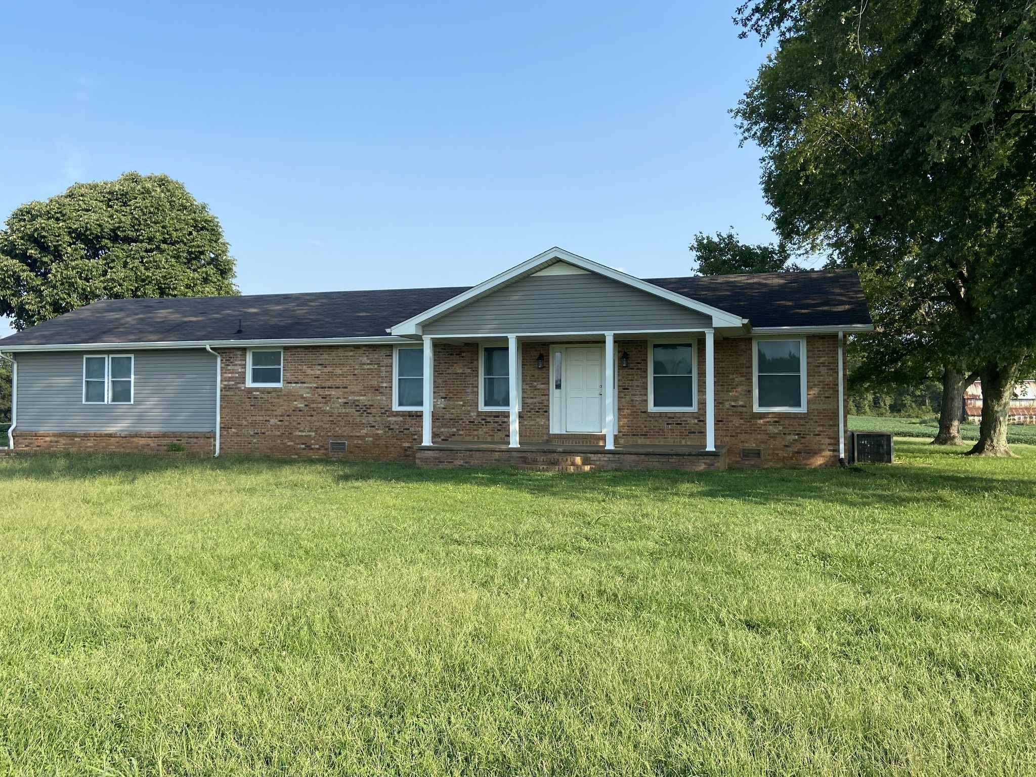 801 Webb Rd Property Photo 3