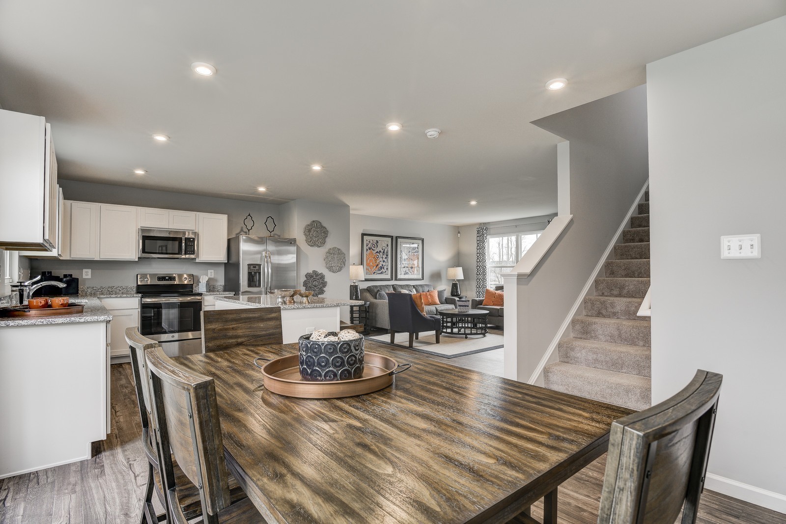 5033 Snow Owl Court Property Photo 6