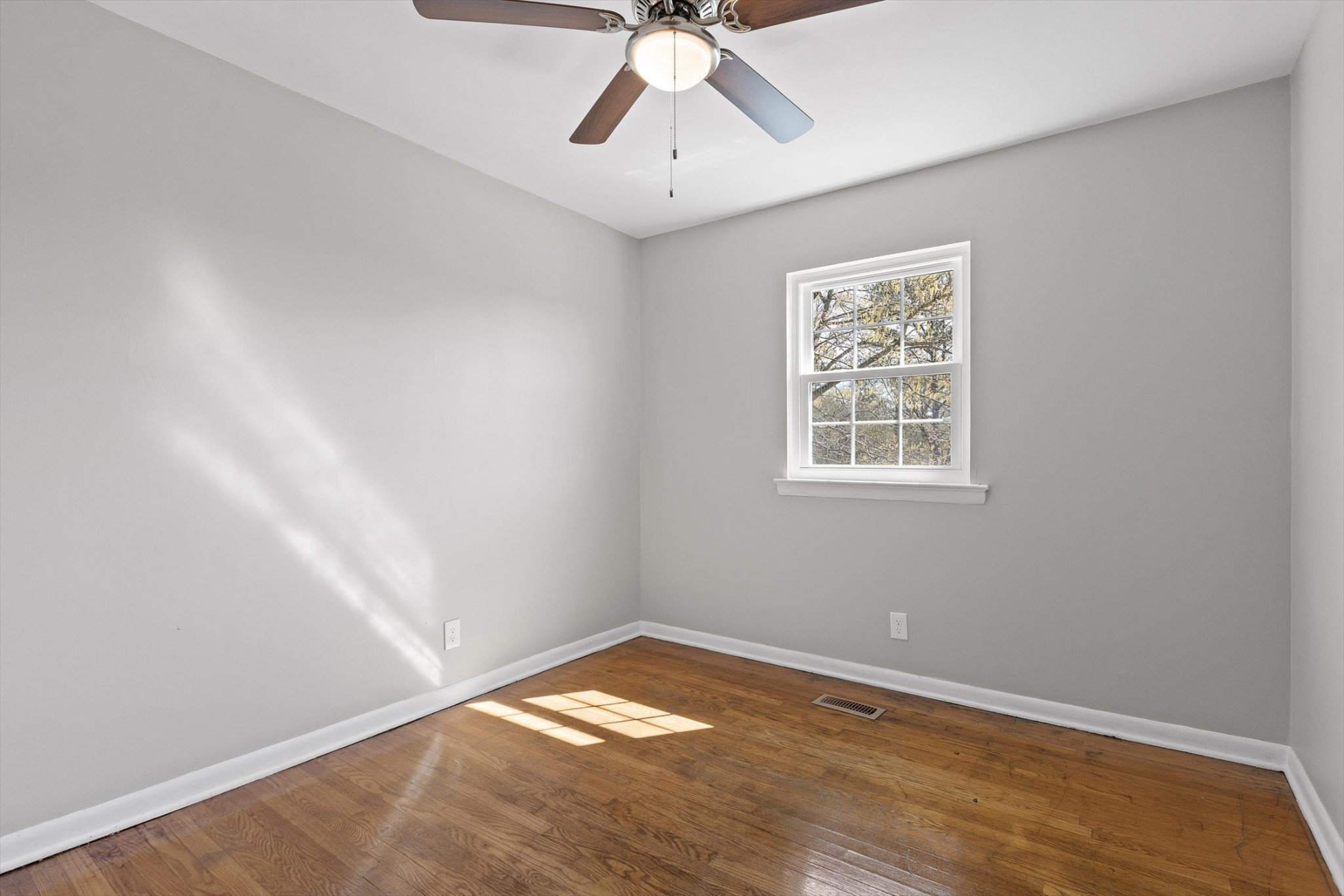 2320 Northbrier Ln Property Photo 14