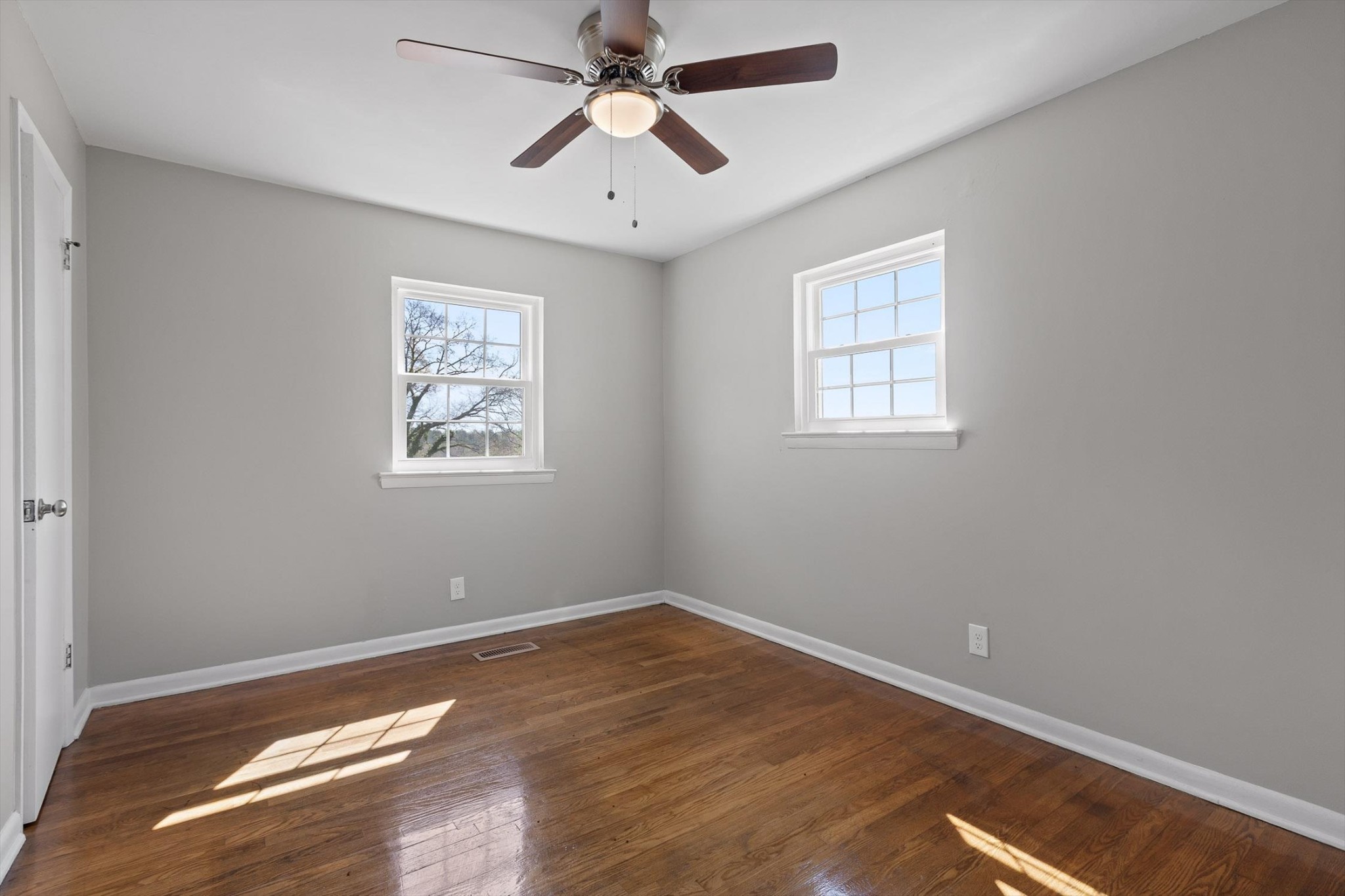 2320 Northbrier Ln Property Photo 15