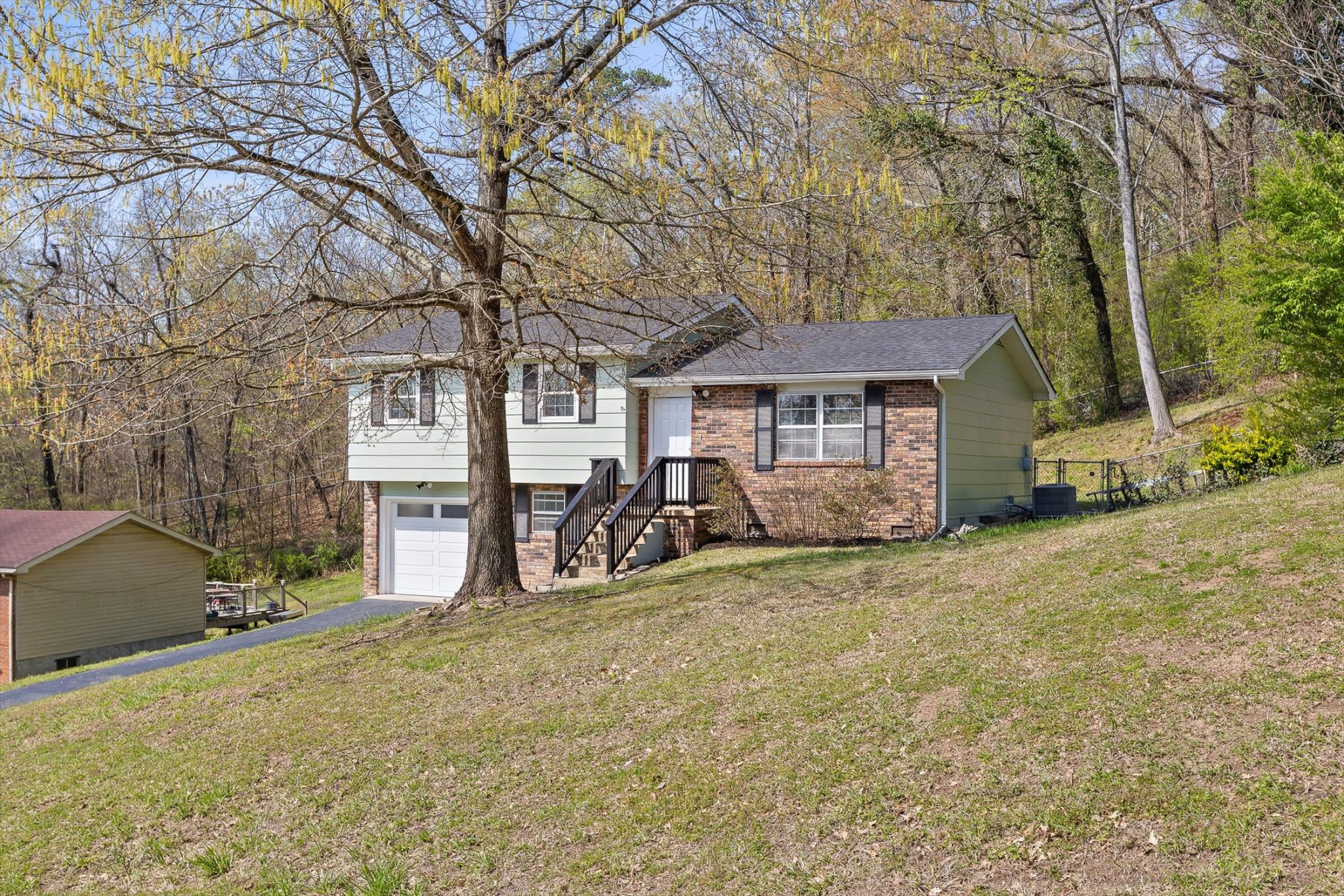 2320 Northbrier Ln Property Photo 29