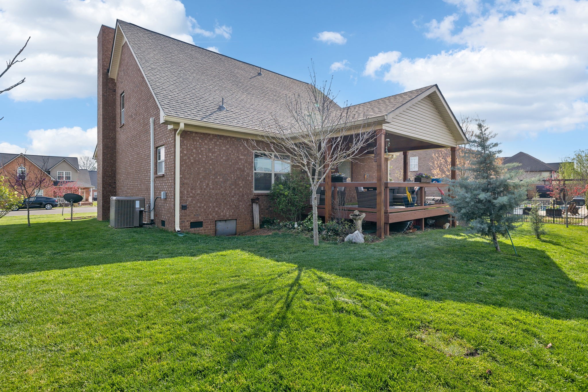 5017 Republic Ave Property Photo 47