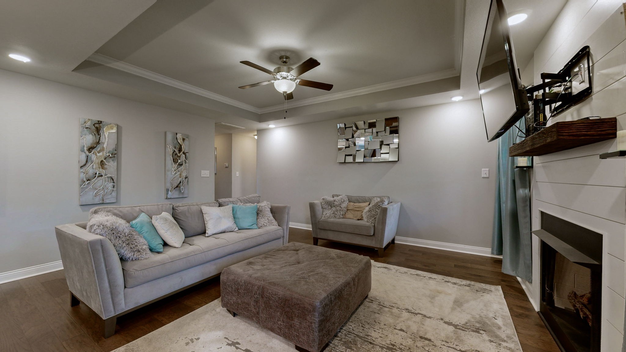 1208 Ewing Way Property Photo 4
