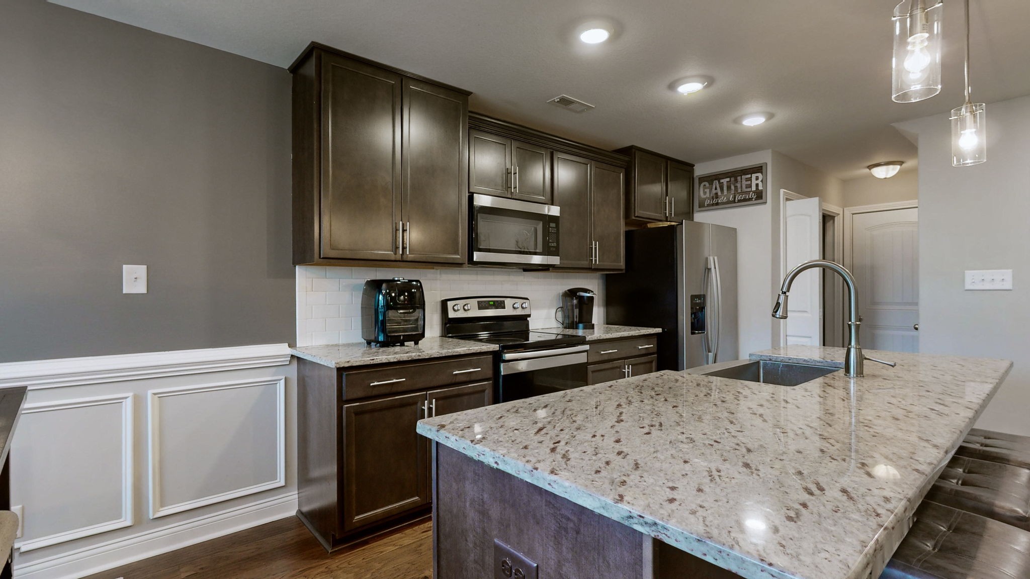 1208 Ewing Way Property Photo 6