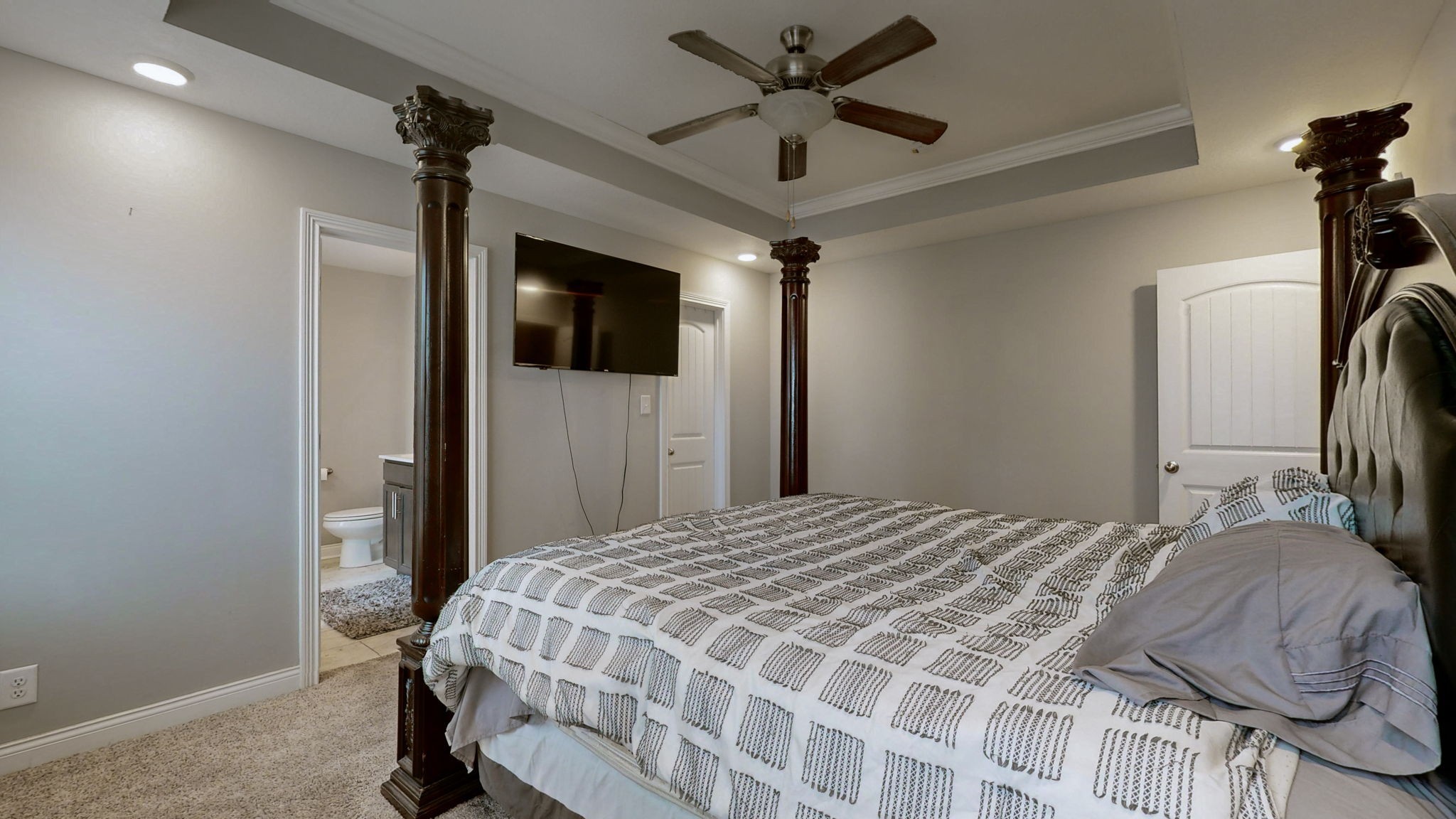 1208 Ewing Way Property Photo 11