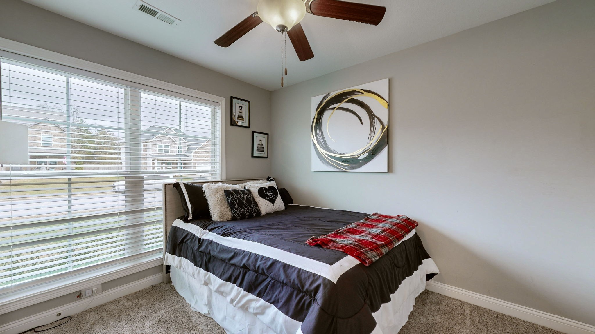 1208 Ewing Way Property Photo 14