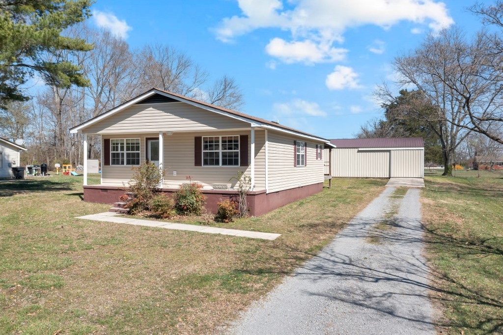 408 Glasgow Dr Property Photo 1