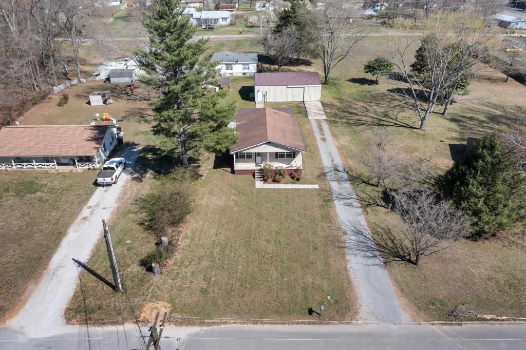 408 Glasgow Dr Property Photo 3