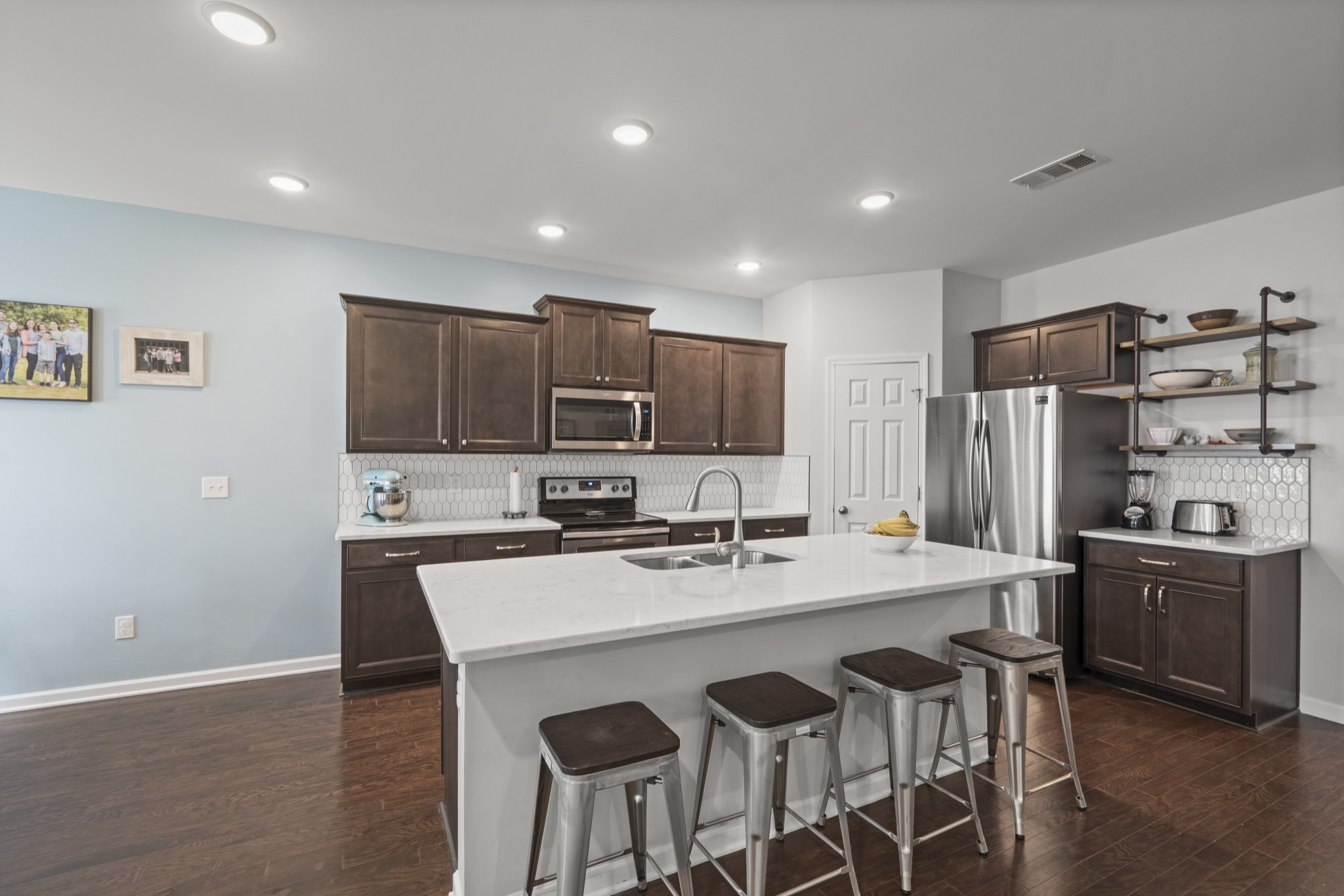 1424 Old Stone Rd, Nw Property Photo 2