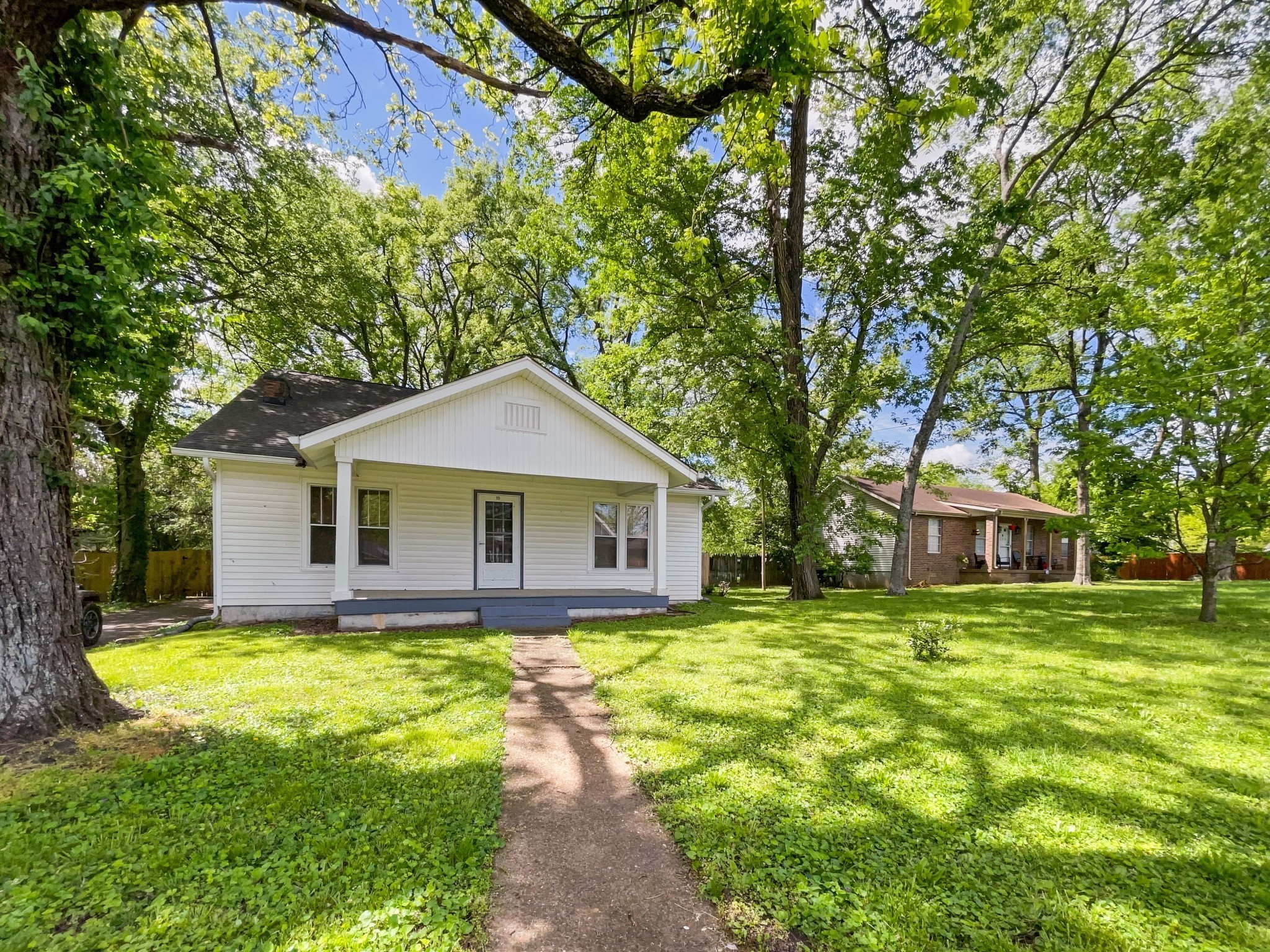 115 Oriel Ave Property Photo