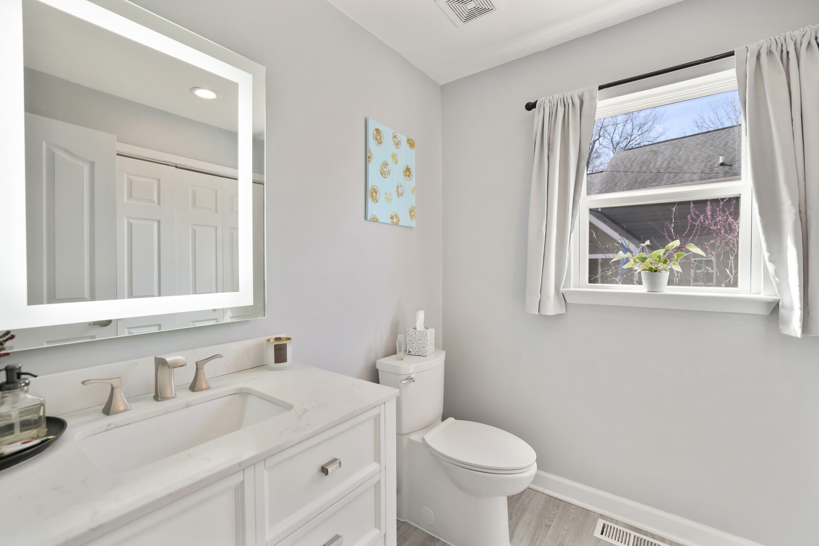 1400 Walsh St Property Photo 14